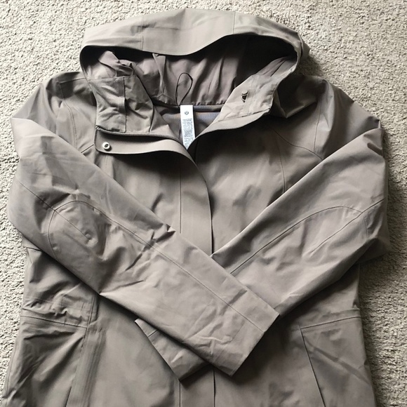 LULULEMON Rain Rebel Jacket.NWOT. - Picture 2 of 13